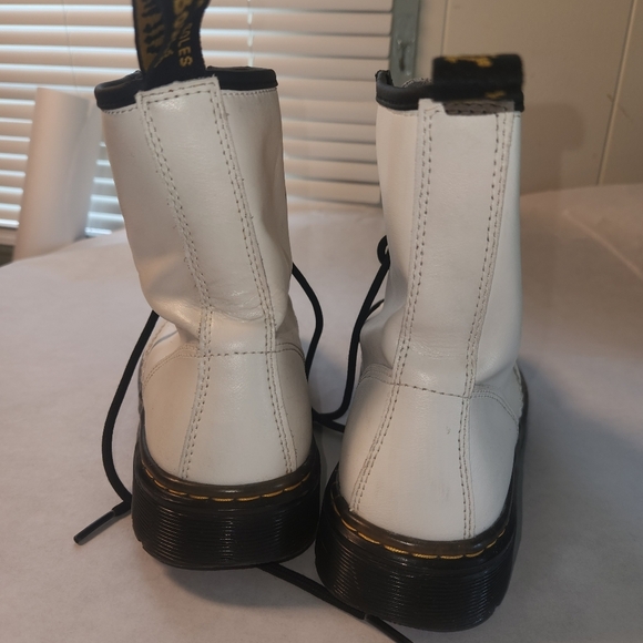 Doc Martens White Leather Zavala 1460 Boots - Picture 8 of 16